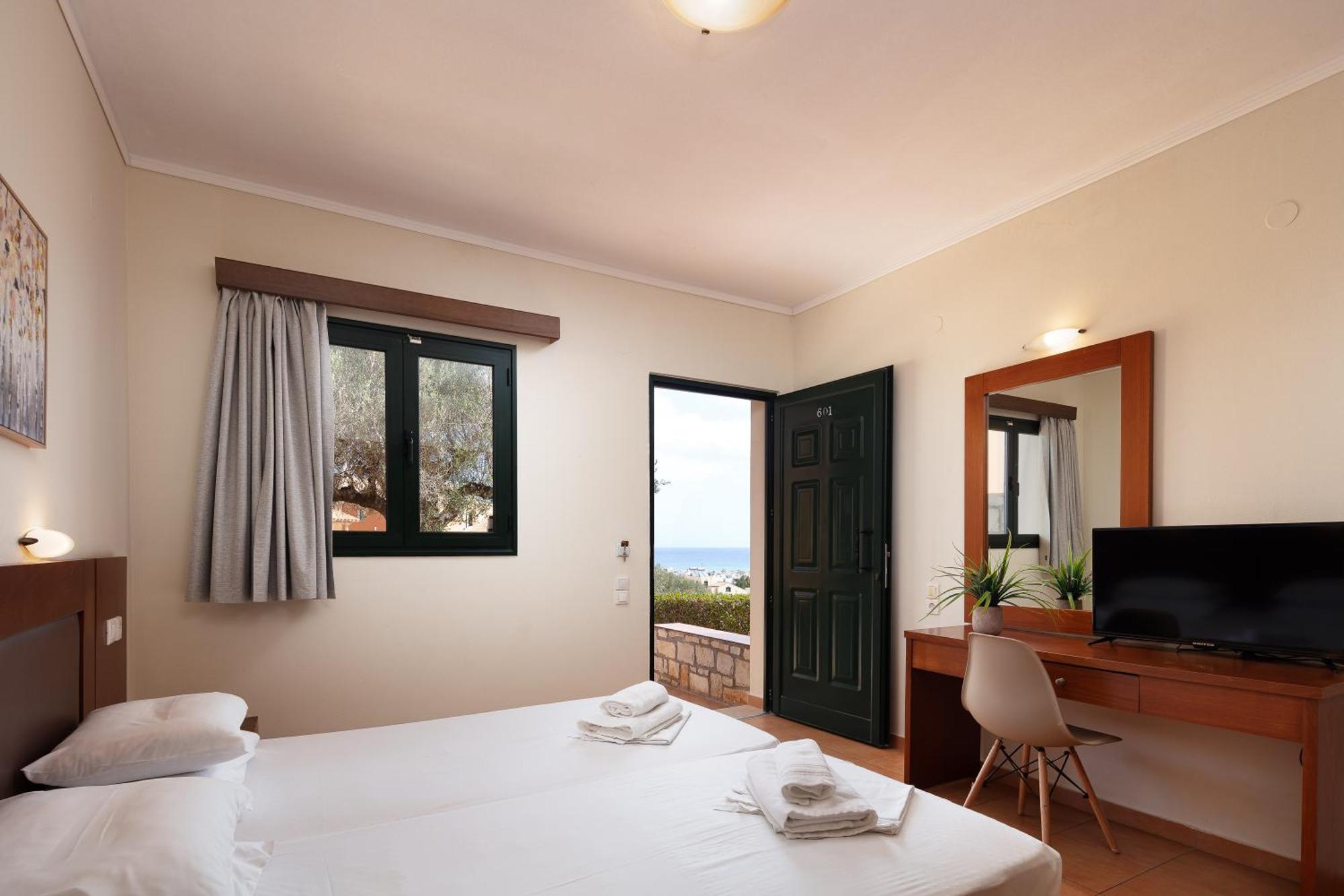 Dia Apartments Hersonissos  Dış mekan fotoğraf