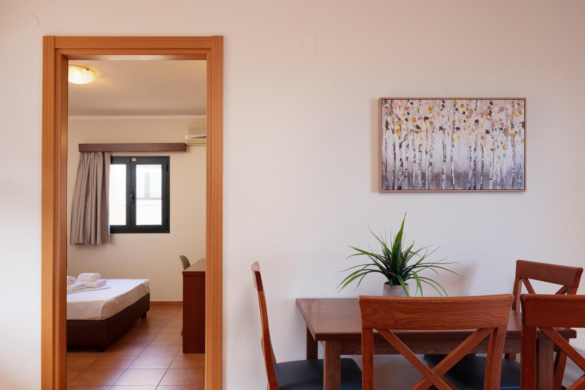 Dia Apartments Hersonissos  Dış mekan fotoğraf