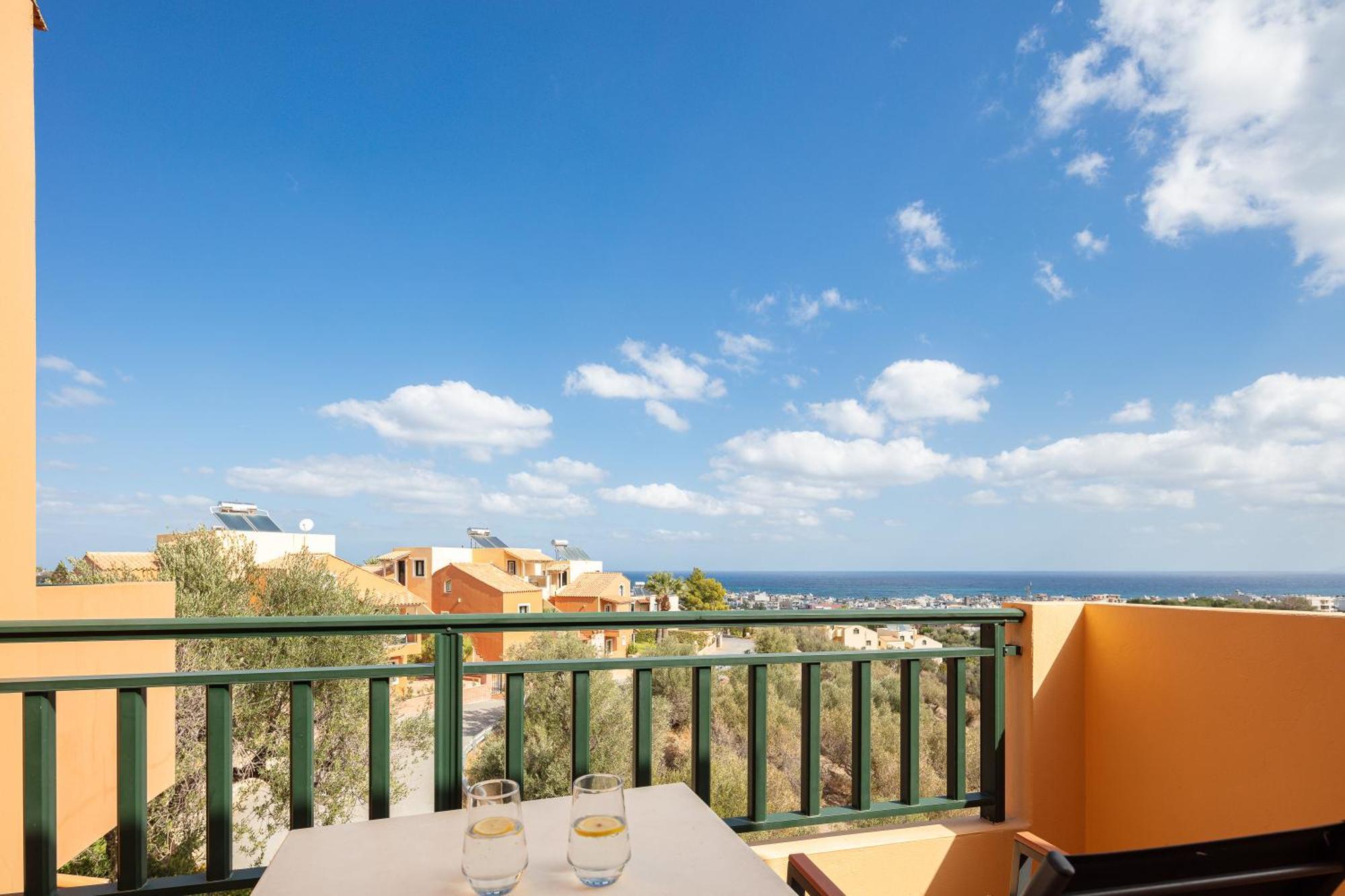 Dia Apartments Hersonissos  Dış mekan fotoğraf
