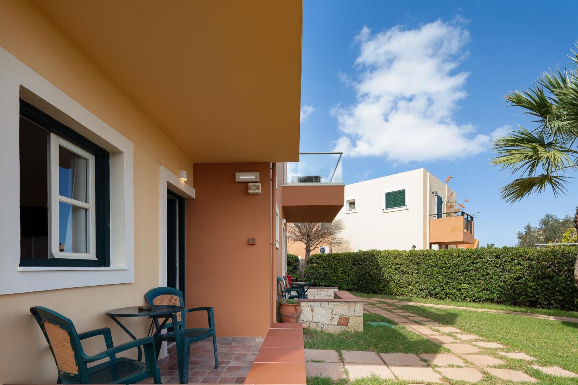 Dia Apartments Hersonissos  Dış mekan fotoğraf