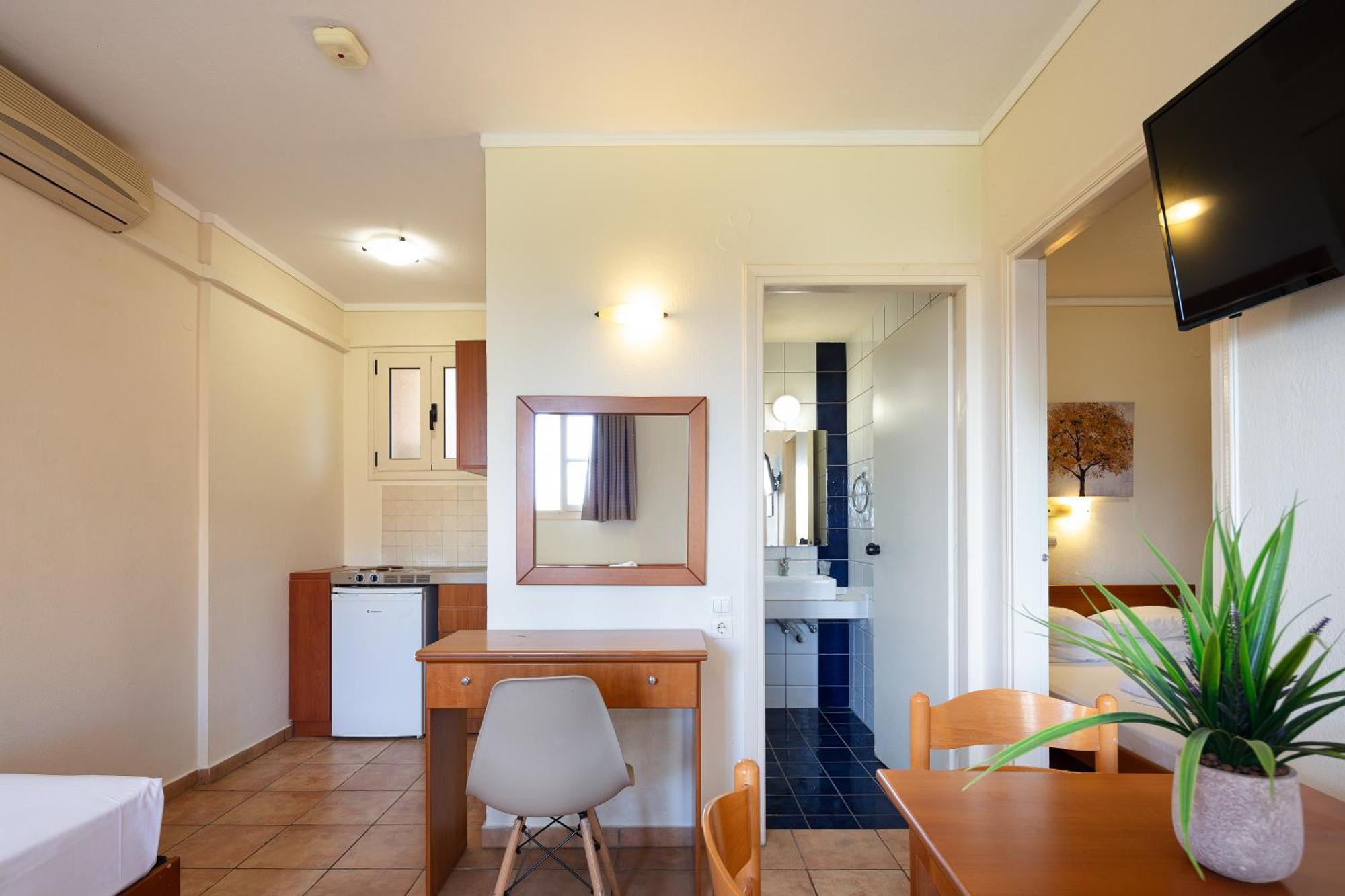 Dia Apartments Hersonissos  Dış mekan fotoğraf