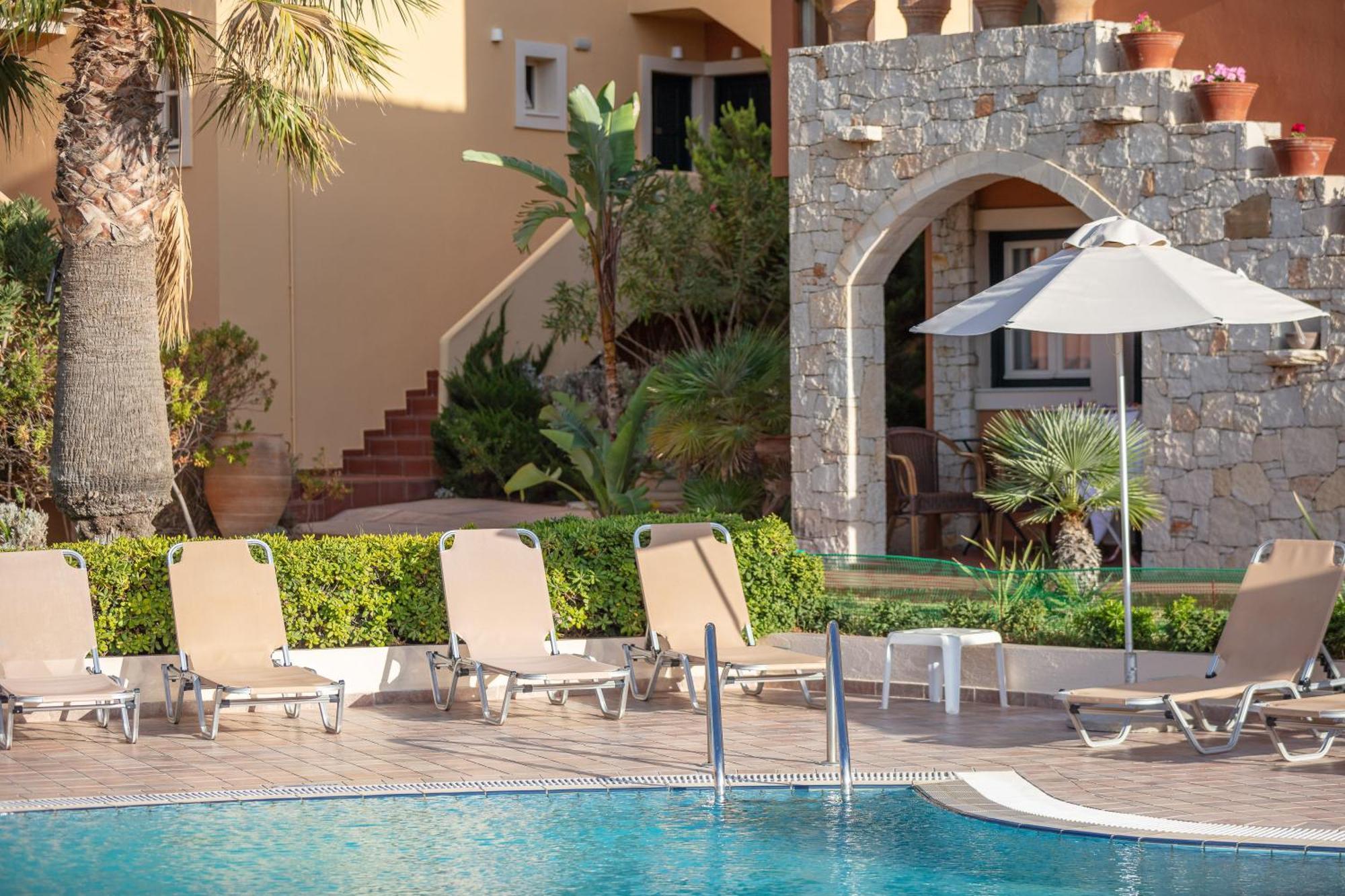Dia Apartments Hersonissos  Dış mekan fotoğraf