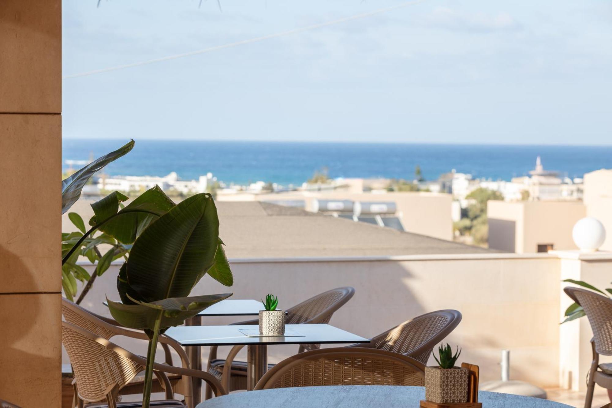 Dia Apartments Hersonissos  Dış mekan fotoğraf